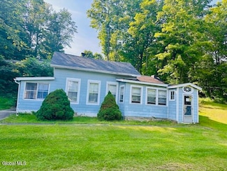 253 N Lake Ave, Troy, NY 12180