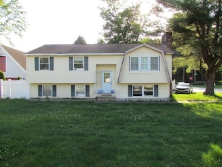 1 Faith Ln, Manchester, NH 03103