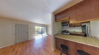 1025 Valencia Dr SE Unit 10, Albuquerque, NM 87108