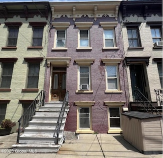 5 Irving St Unit Garden, Albany, NY 12202