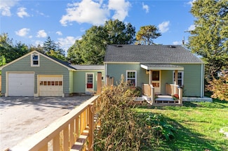 2009 New London Turnpike, Coventry, RI 02816