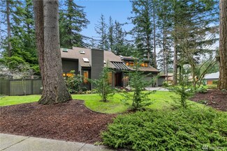 639 Hunters Pointe Dr, Bellingham, WA 98225