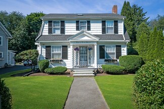 12 Tufts St, Marblehead, MA 01945