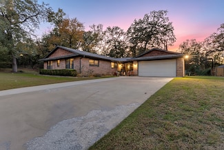 153 Circle Dr, Denison, TX 75021