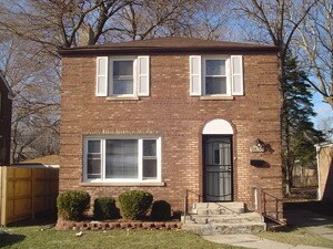 9830 S Bensley Ave, Chicago, IL 60617