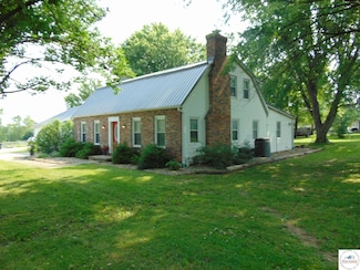 200 N Vansant Rd, Clinton, MO 64735