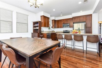 2997 E Pacific Coast Hwy, Signal Hill, CA 90755