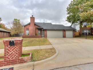 705 Gyrfalcon Dr, Norman, OK 73072