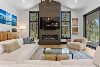 13321 Snowshoe Thompson Cir, Truckee, CA 96161