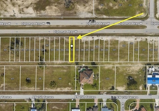 352 Diplomat Pkwy W, Cape Coral, FL 33993