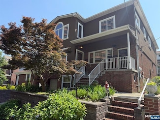 18 Lafayette Ave, Cliffside Park, NJ 07010