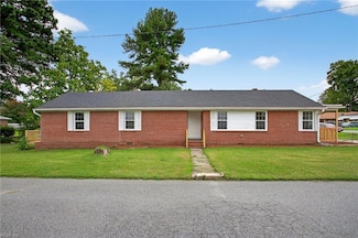 200 Maple St, Suffolk, VA 23434