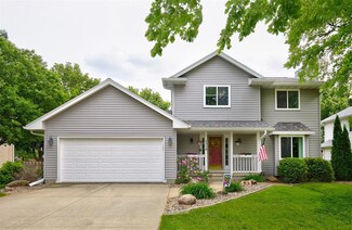 1310 W Jefferson St, Winterset, IA 50273