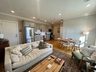 31 Orleans St Unit 401, Boston, MA 02128