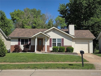 2747 Freemantle Dr, Florissant, MO 63031