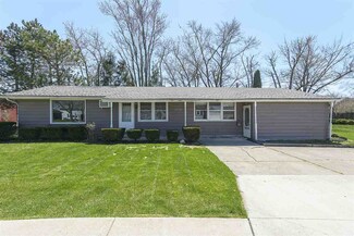 13636 Third St, Grabill, IN 46741
