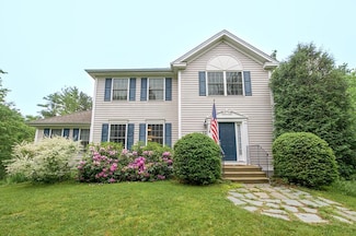 25 Pond Rd, Raymond, NH 03077