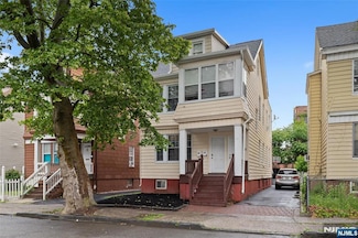 88 S 16th St, East Orange, NJ 07018
