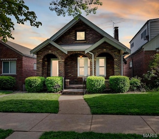5638 Murdoch Ave, Saint Louis, MO 63109