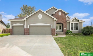 9808 S 28th Avenue Cir, Bellevue, NE 68123