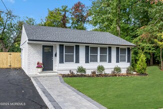 11 Ann Ct, Hazlet, NJ 07730