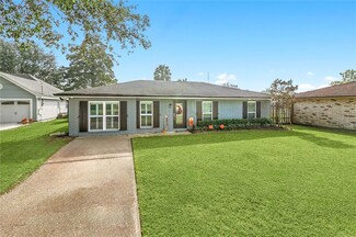 303 Planters Canal Rd, Belle Chasse, LA 70037