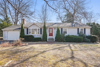 195 Susan Dr, Westfield, MA 01085