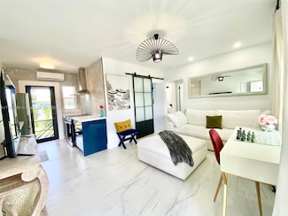 8270 NE 1st Place Unit 4, Miami, FL 33138