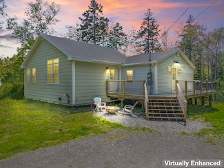 665 Hendricks Hill Rd, Southport, ME 04576