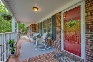 167 Lanier Dr, Landrum, SC 29356