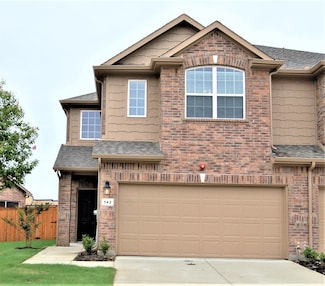 142 Barrington Ln, Lewisville, TX 75067
