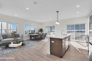 19 Carr Ave Unit 219, Keansburg, NJ 07734