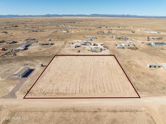 26850 N Champagne Ln, Paulden, AZ 86334