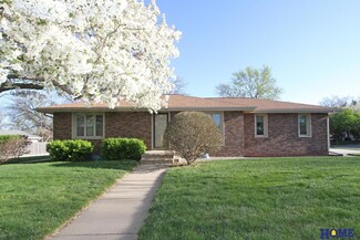 3620 Briarwood Ave, Lincoln, NE 68516