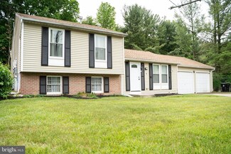 8 Drexel Gate Dr, Sicklerville, NJ 08081