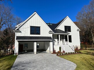 16 Edgewood Ave, Natick, MA 01760
