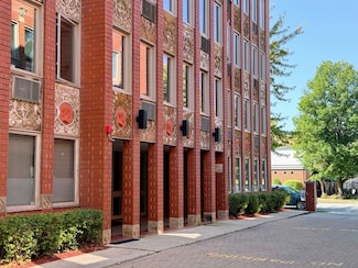 1041 Susan Collins Ln Unit 402, Oak Park, IL 60302