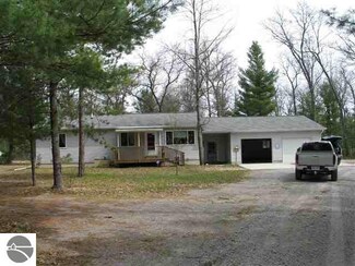 4040 Chambers Rd, Oscoda, MI 48750