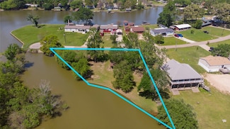 48 Lakeview Dr, Huntsville, TX 77320