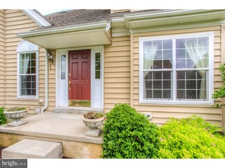 60 Sagewood Dr Unit 170, Malvern, PA 19355