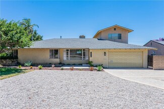 1016 E Leadora Ave, Glendora, CA 91741