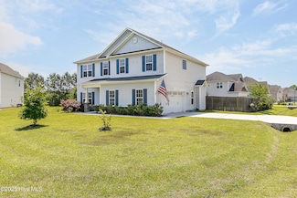 324 Catamaran Rd, Swansboro, NC 28584