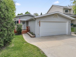 12129 221st Ave, Bristol, WI 53104