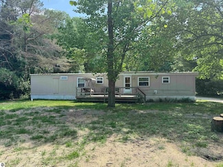 126 Chippewa Trail, Buckley, MI 49620