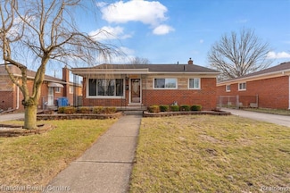 25615 Tireman St, Dearborn Heights, MI 48127