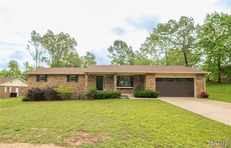 2612 Fox Dr, Poplar Bluff, MO 63901