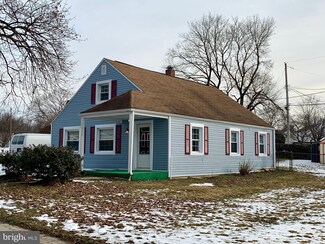 1939 Chatham Dr, Camp Hill, PA 17011