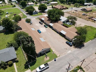 100 N Grant St, Winters, TX 79567