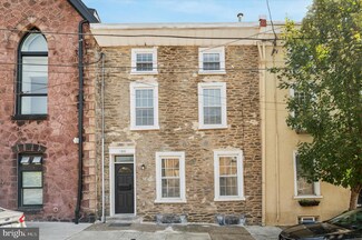 135 Krams Ave, Philadelphia, PA 19127