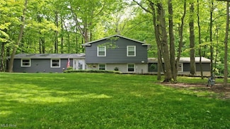 431 Somerset Dr, Chagrin Falls, OH 44022